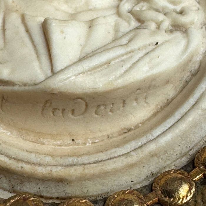 Płaskorzeźba z głową Chrystusa, sygnowana „Morel Ladeuil” XIX wiek