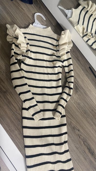 Плаття в рубчик сукня нарядна на дівчінку