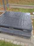 Palety 2sztuki plastikowe 1000mmx1200mm stan bardzo dobry
