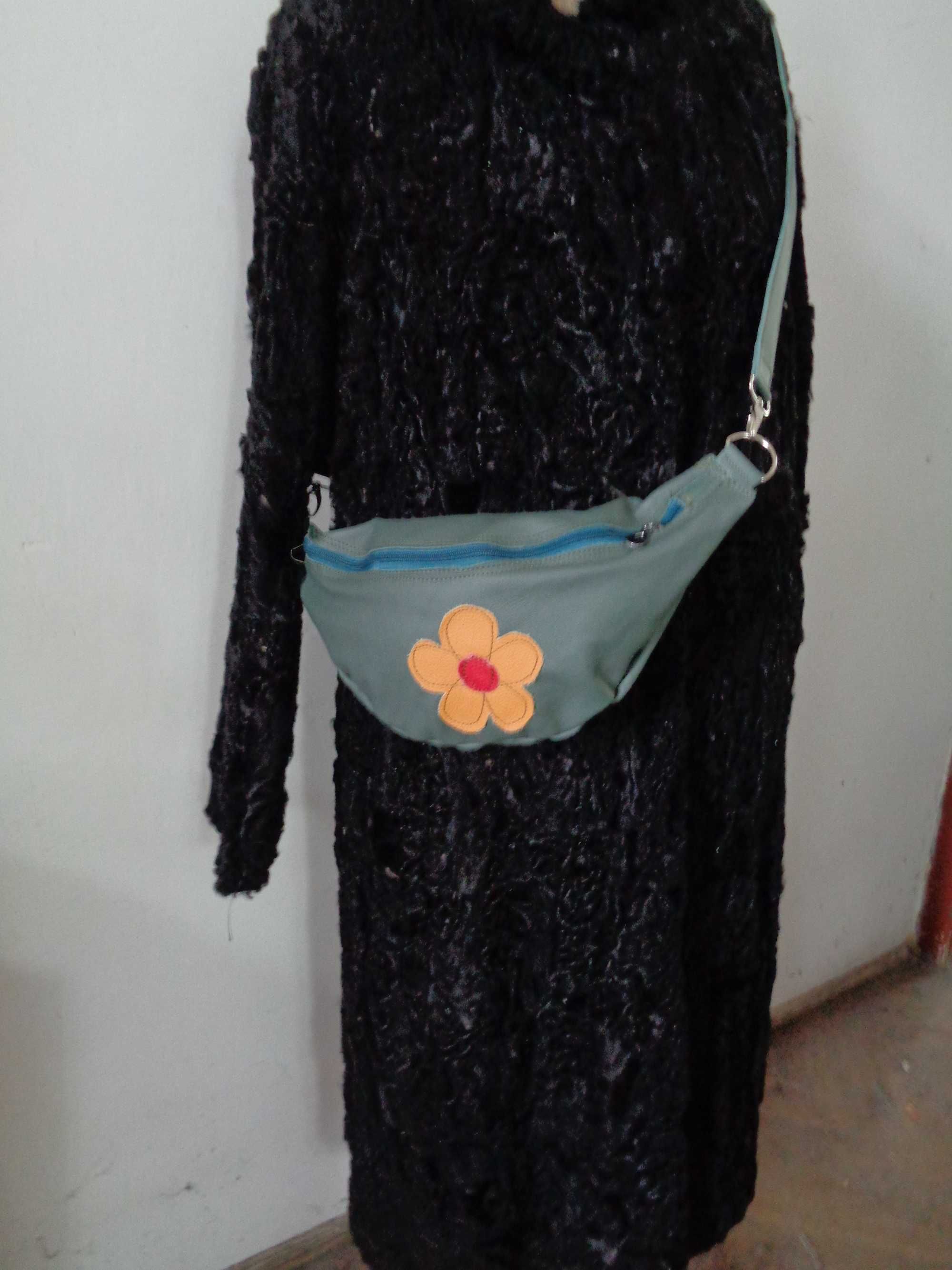Artystyczna skórzana nerka z kwiatkiem. Handmade