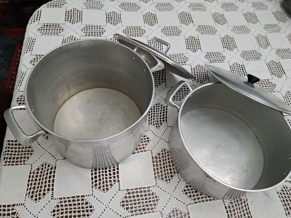 Panela + 1 Tacho  em Alumínio Fundido - Resistentes  Tamanho  24 e 26