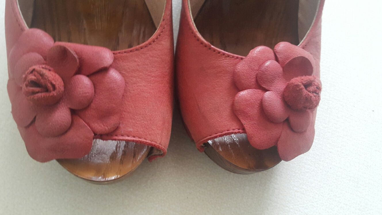 Sandały Lasocki czerwone rozmiar 37