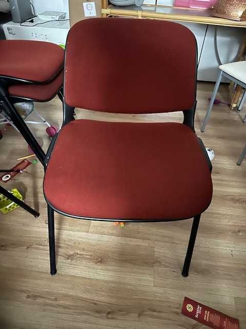 Recheio de casa muito bem conservado e em bom estado