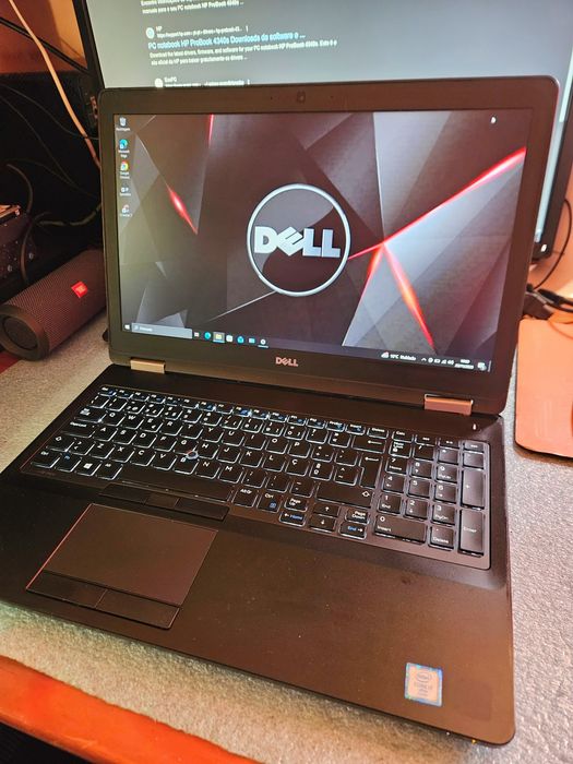 Dell E5570 .i7 6600U .8gb RAM DDR4.ssd 240gb .