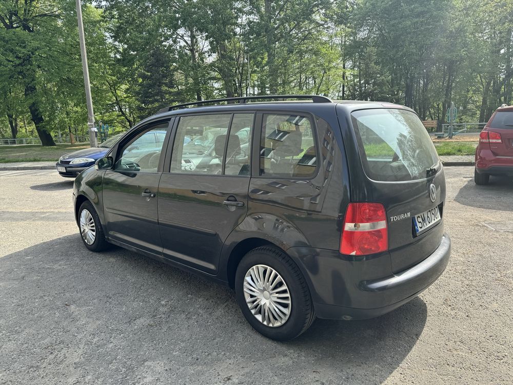 Volkswagen Touran 1.6 LPG na 9 lat , Klimatyzacja , 6 osób