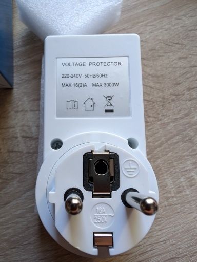 Реле напруги для захисту приладів.