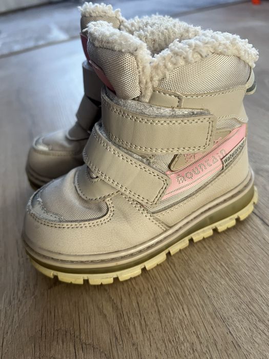 Зимове взуття черевики ботінки чобітки дитячі 15.5 см