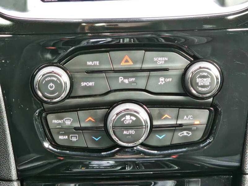 2017 Chrysler 300