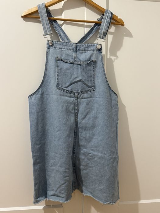 ogrodniczki jeansowe sukienka