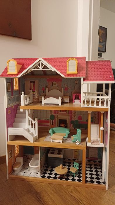 Bino 83557 Duży domek dla lalek