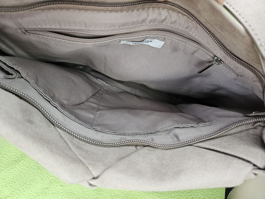 Torebka listonoszka beżowa, Reserved