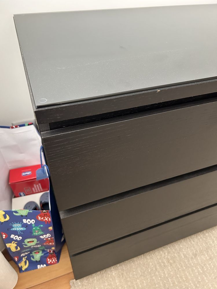 Cómoda IKEA Malm 6 gavetas c/ tampo de vidro usada