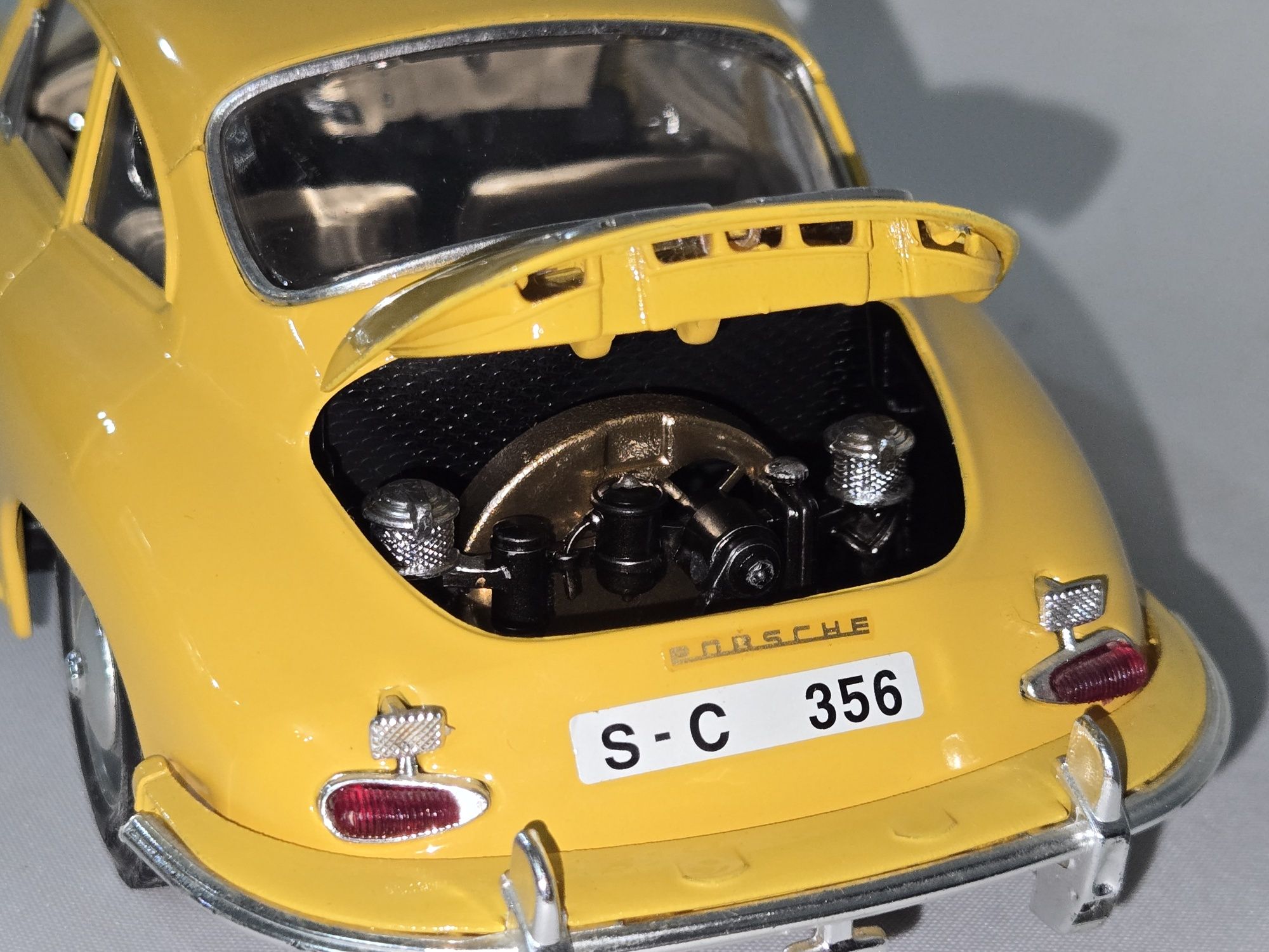 Miniatura Porsche 356B 1/18