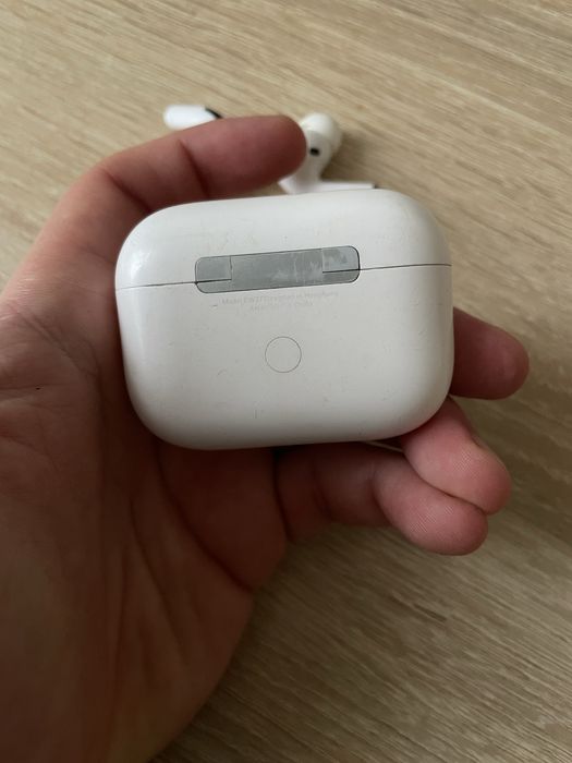 Air pods Працює добре