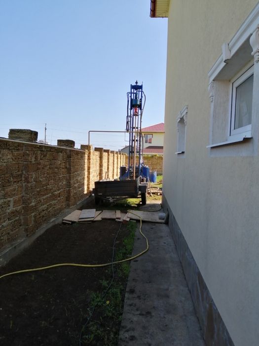 Буріння свердловин на воду в Одесі. Бурение скважин