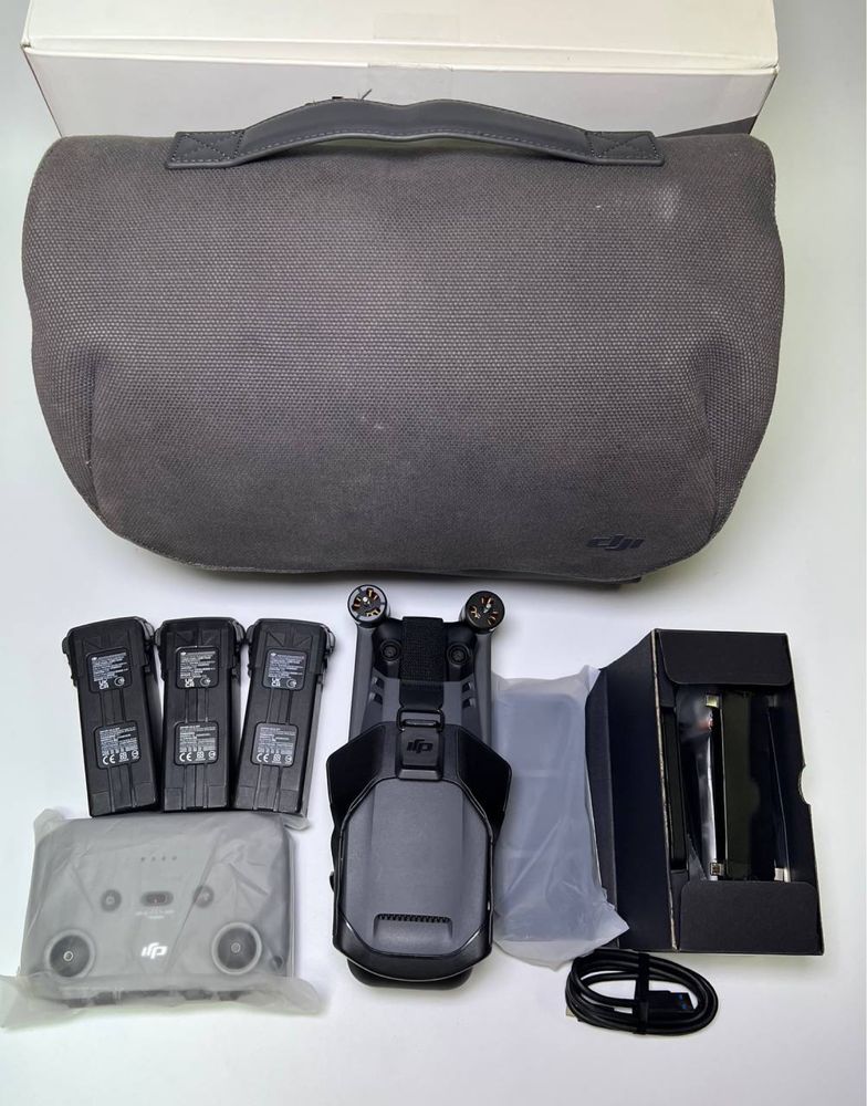Дрон DJI Mavic 3 Fly More Combo бу