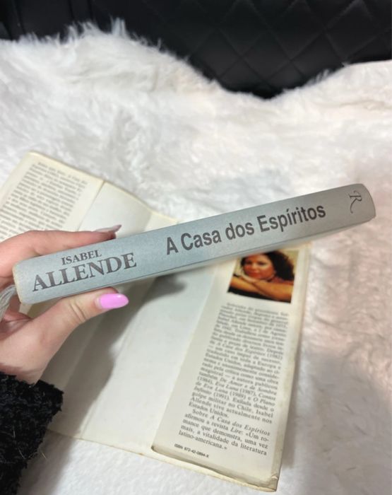 Livro: A Casa dos Espiritos de Isabel Allende