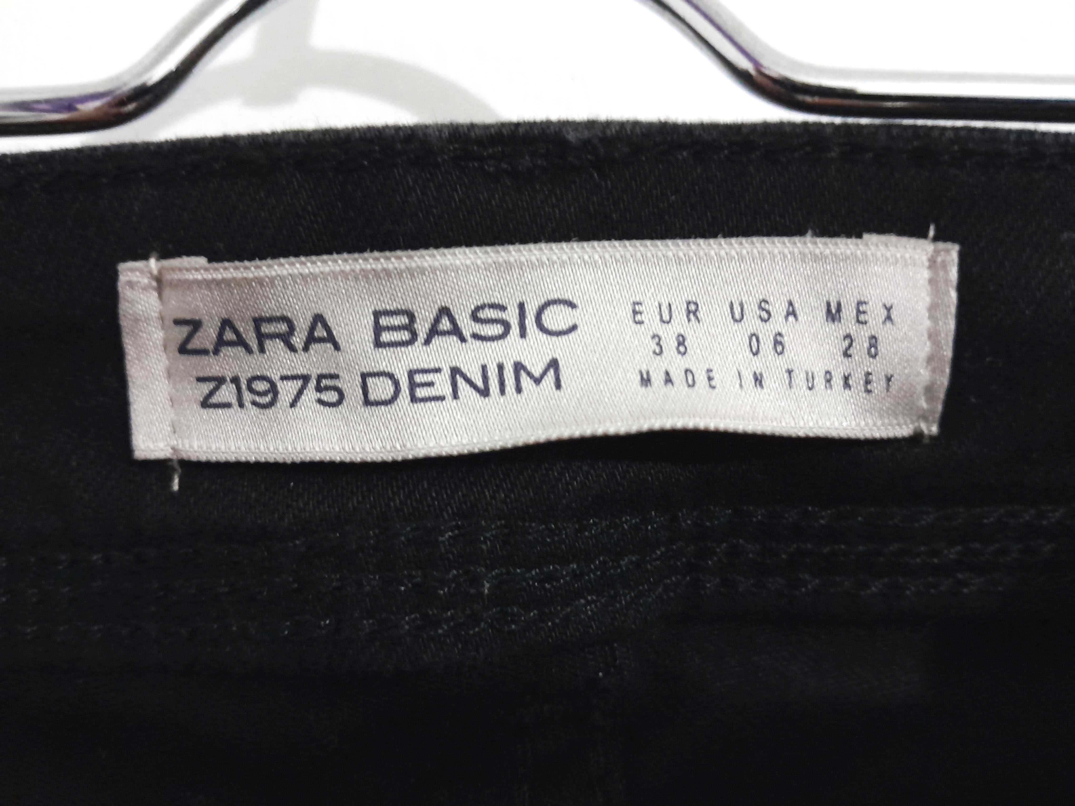 Calças de ganga pretas com pérolas Zara T: 38