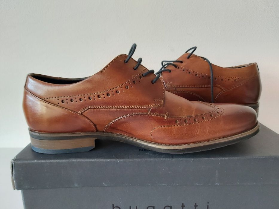 Półbuty BUGATTI koniakowe rozmiar 41 meskie buty pantofle