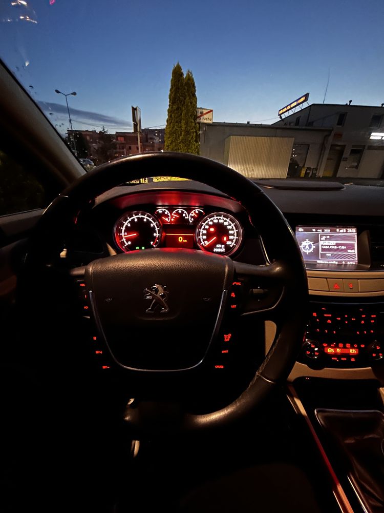 Peugeot 508 SW.