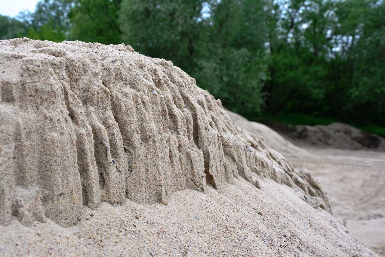 Песок 300 грн, щебень, отсев,галька,бетонные столбики,камень,бетон бой