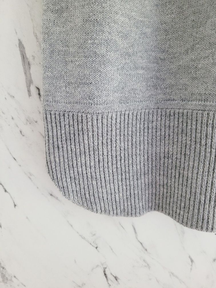 Dzianinowy sweter oversize basic z wełną