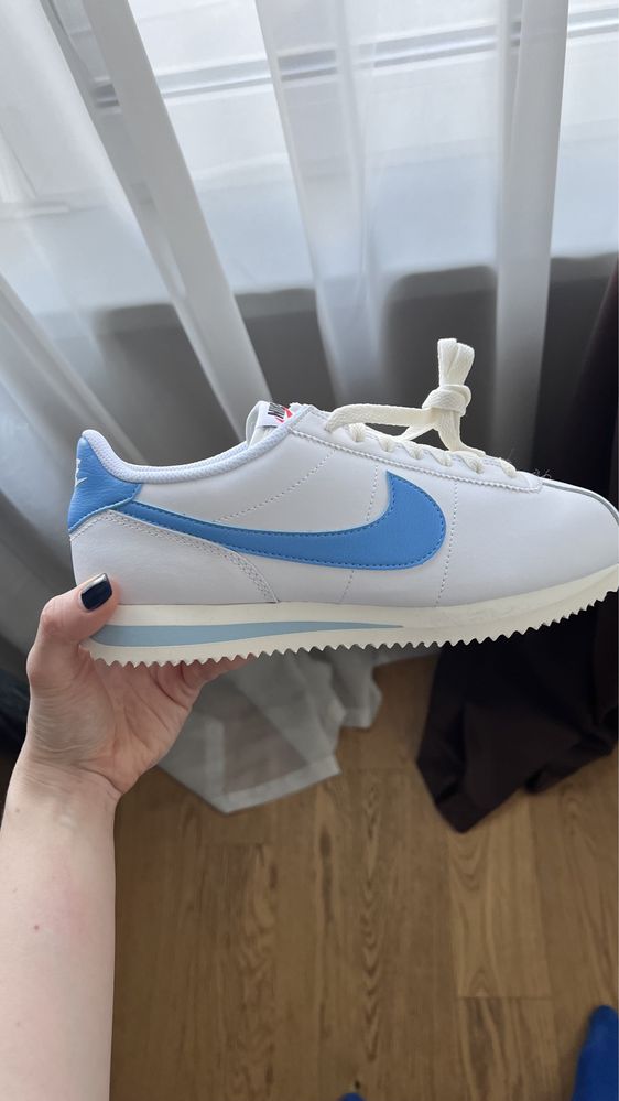 Нові кросівки Nike Cortez, 39 розмір