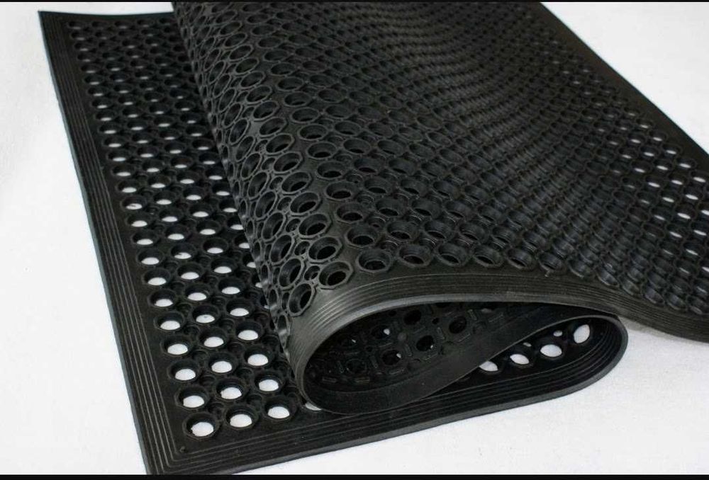 Wycieraczka ażurowa zewnętrzna z najazdem 90x150cm