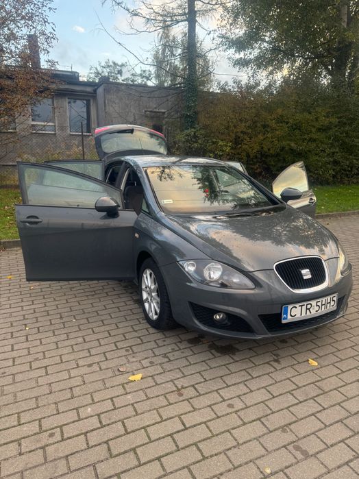 Sprzedam Seat Leon 1.6 TDI 105 KM . Stan Bardzo Dobry.