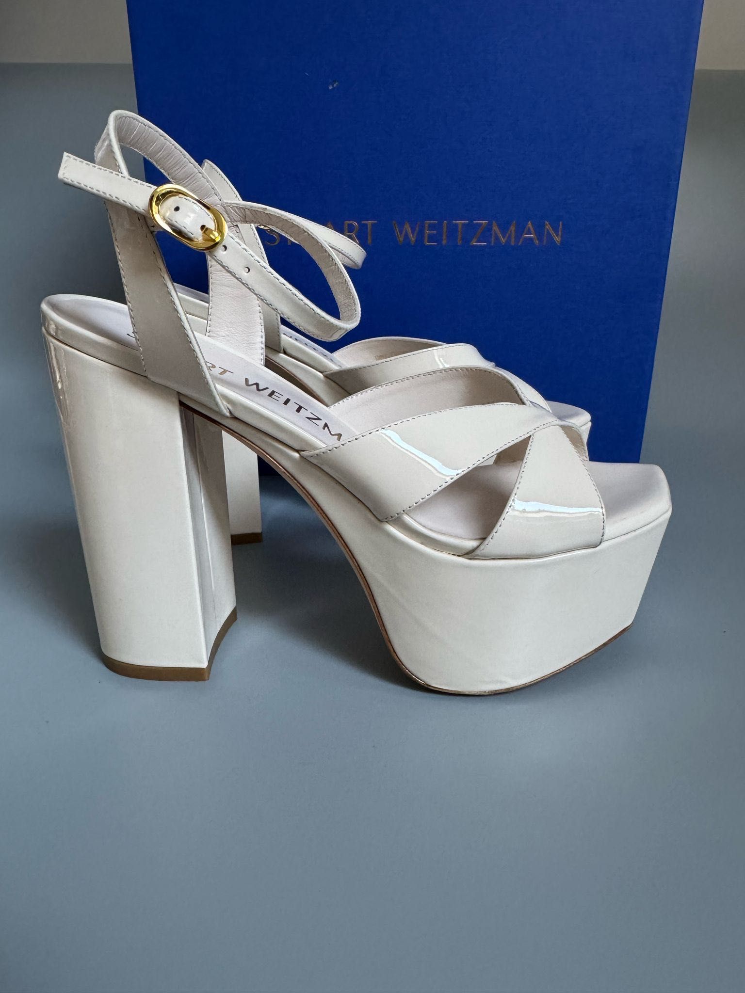 Nowe obcasy STUART WEITZMAN białe 37
