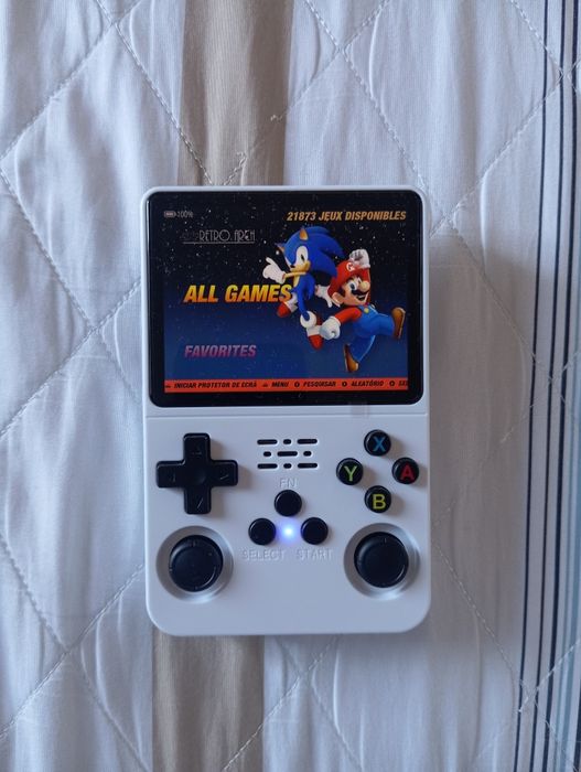Vendo consola retro R36s