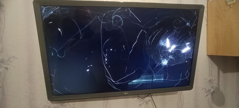 Телевизор на запчасти