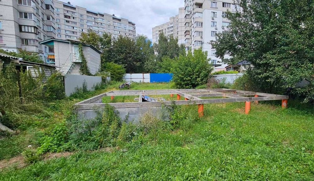 Продам земельну ділянку в Києві з хорошою локацією 10 соток за 146900$