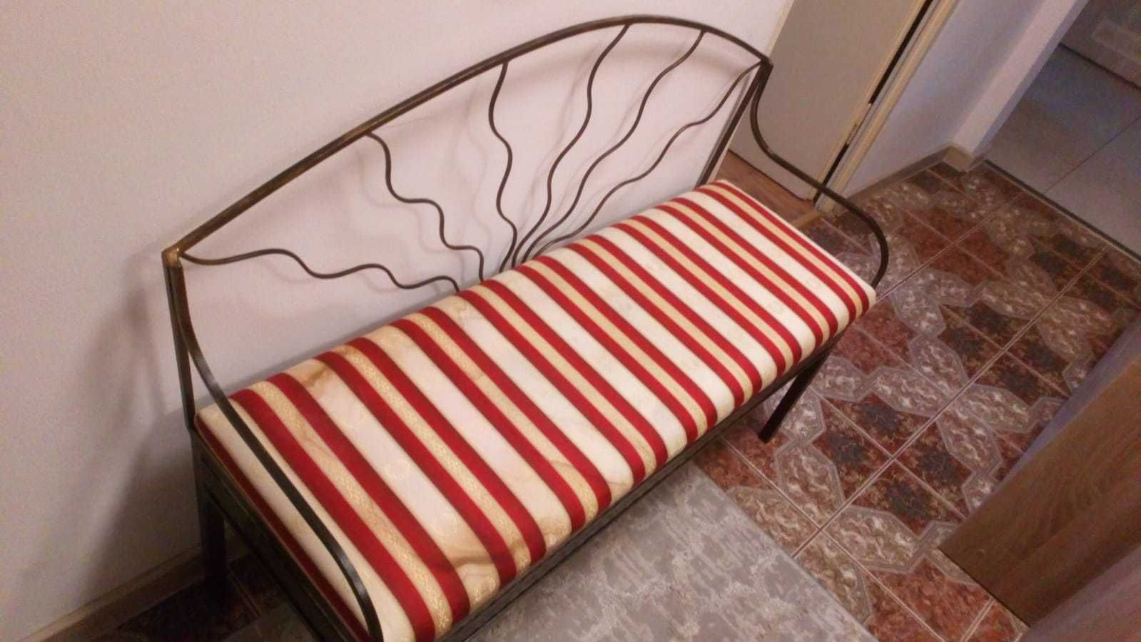 Ławka z siedziskiem do przedpokoju