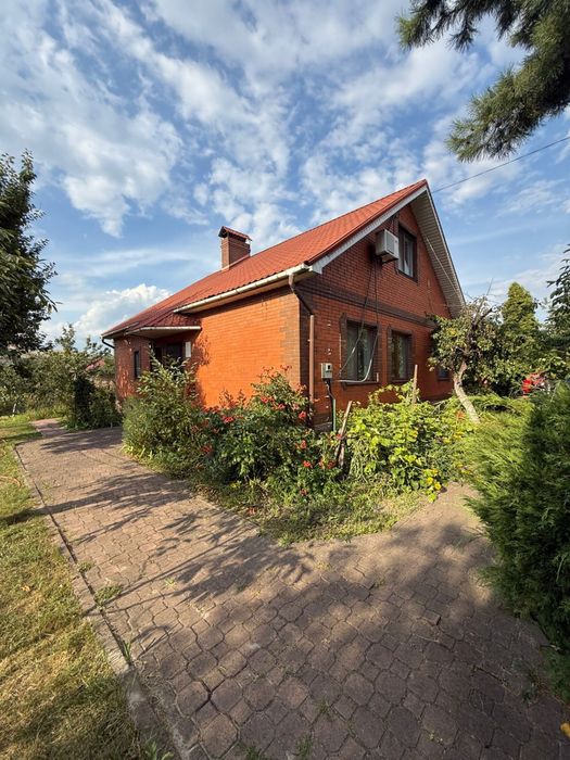 Продам будинок в с. Вишеньки з ГАРАЖЕМ та літньою кухнею,є ГЕНЕРАТОР!