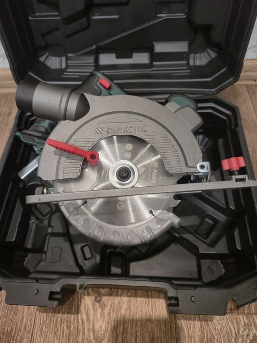 Акумуляторна дискова пилка Parkside