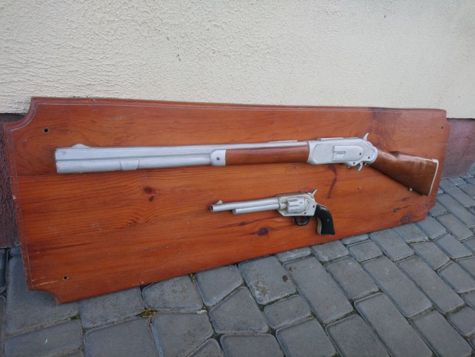 Декор на стіни бесідки (ручна робота)