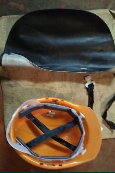 Каска будівельна