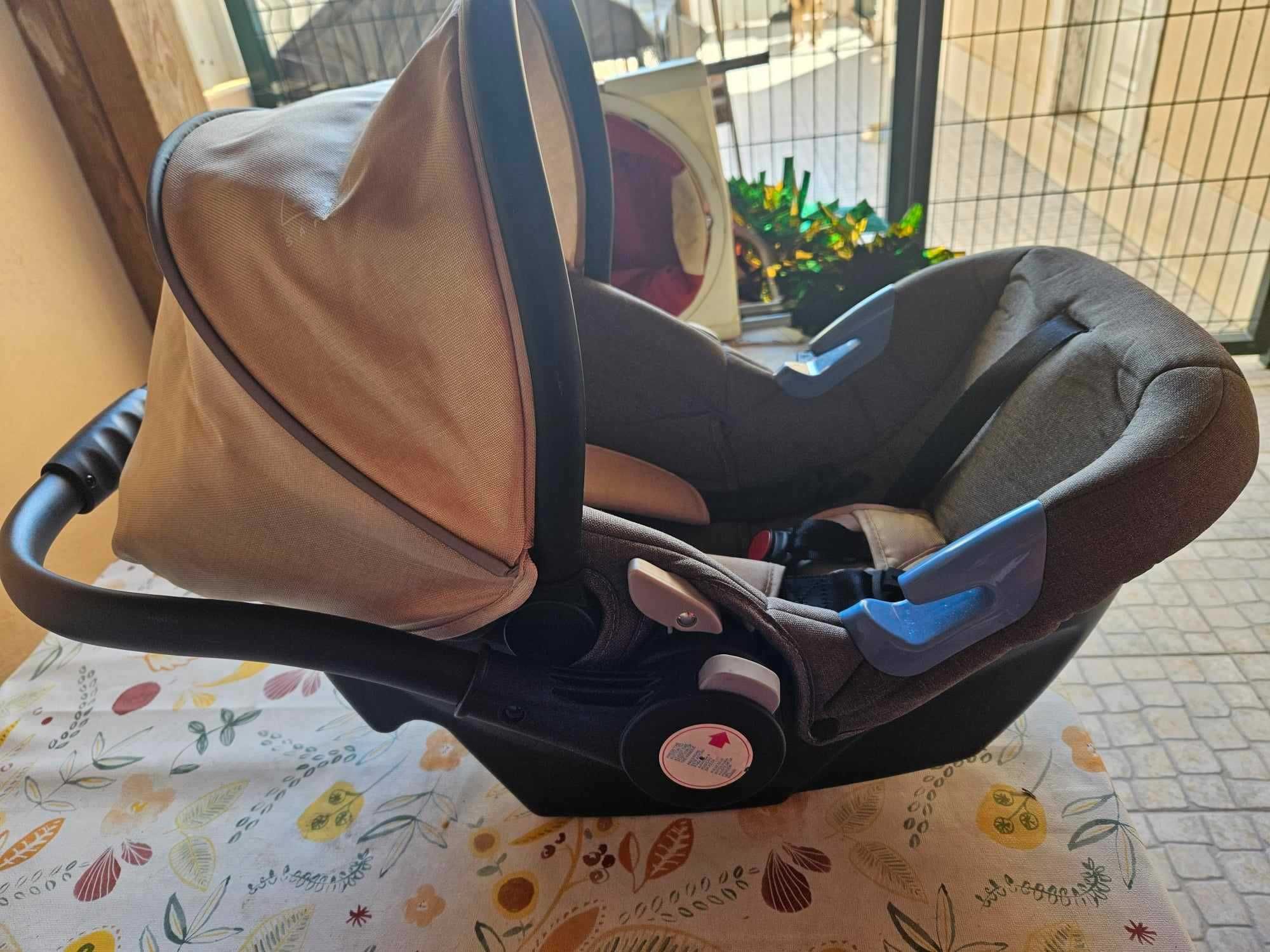 Ovo com Isofix para bebé Zippy