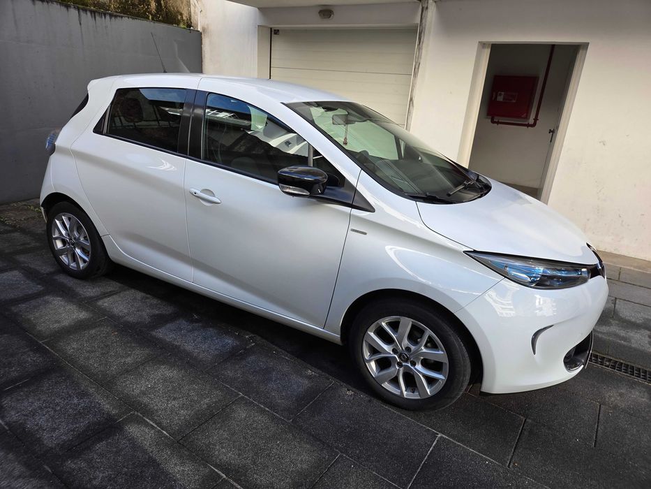 Renault Zoe Limited 41kwh R110 (bateria própria) IVA dedutível