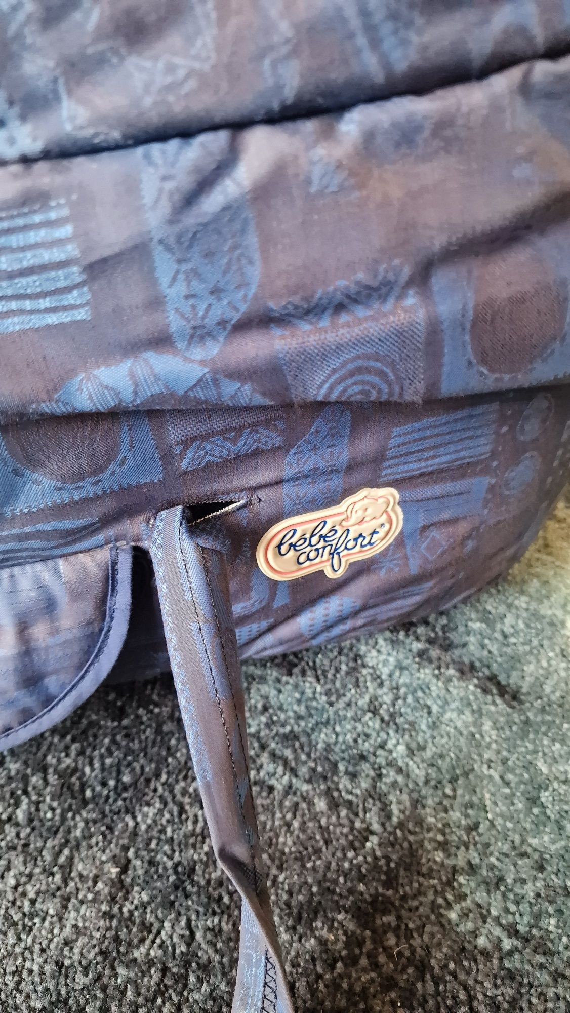 Alcofa bebé para carro marca Baby Confort