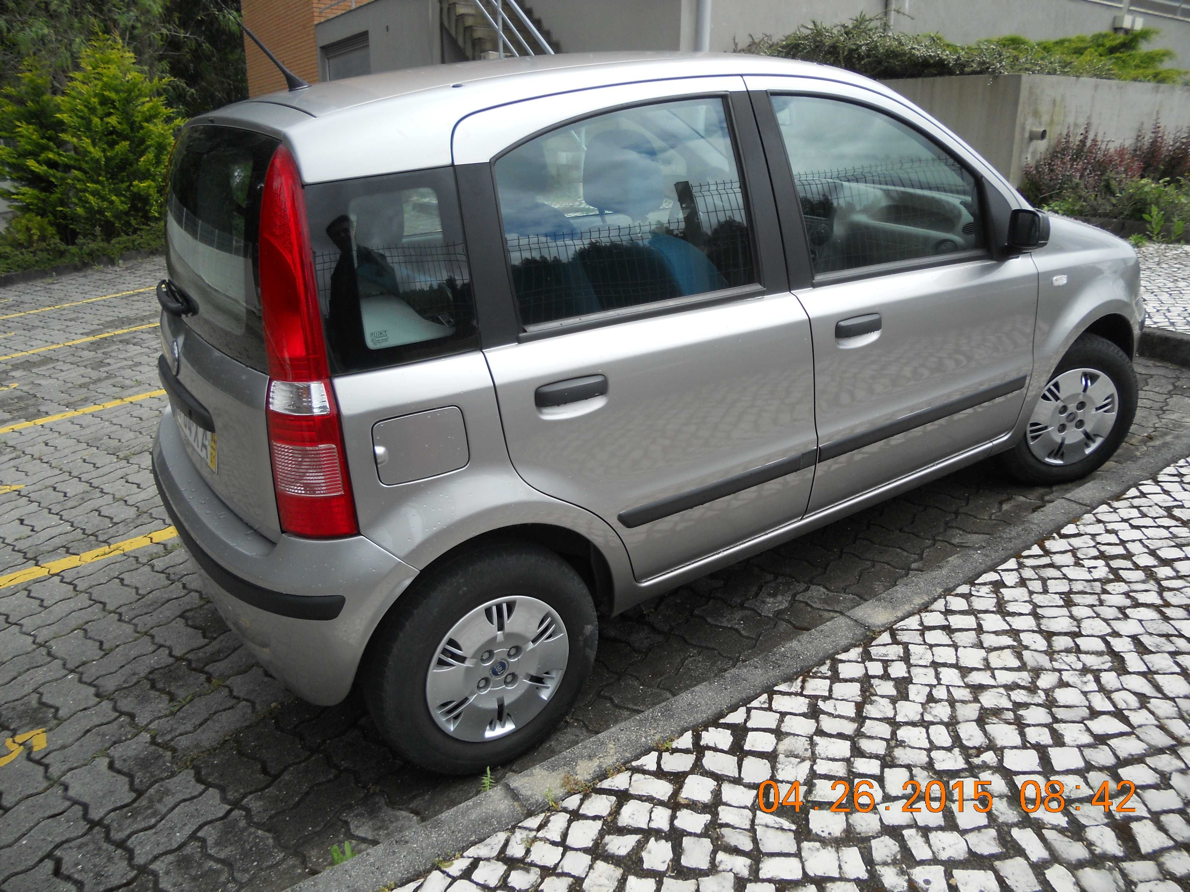 Vendo Fiat Panda 2004 - cor prata.