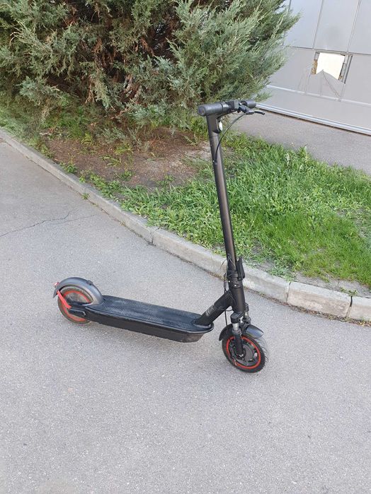 Продам Электросамокат MAX G 30 P