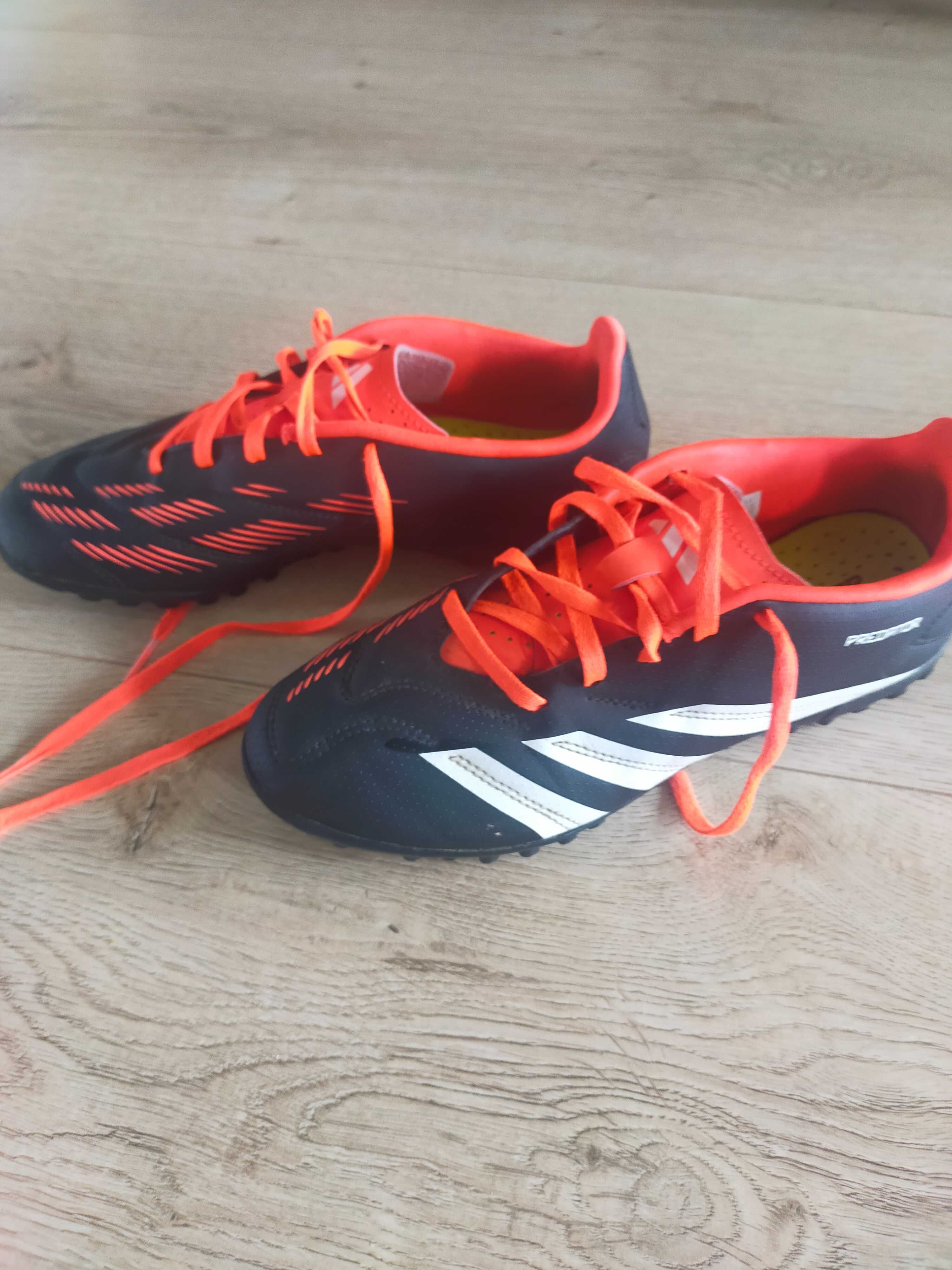 Buty Turfy Adidas 38