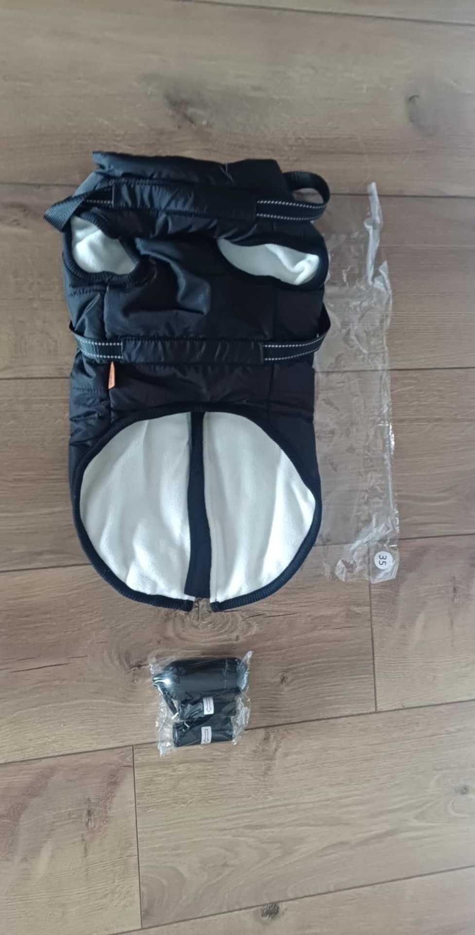 Kurtka dla psa z szelkami +woreczki czarna r. 35 XL Kesser