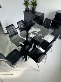 Stół i krzesla, stół szklany, czarne krzesla