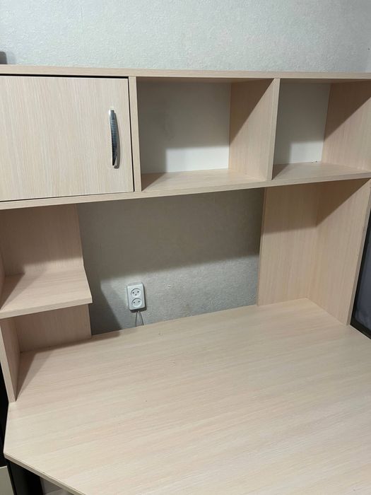 Письмовий кутовий стіл