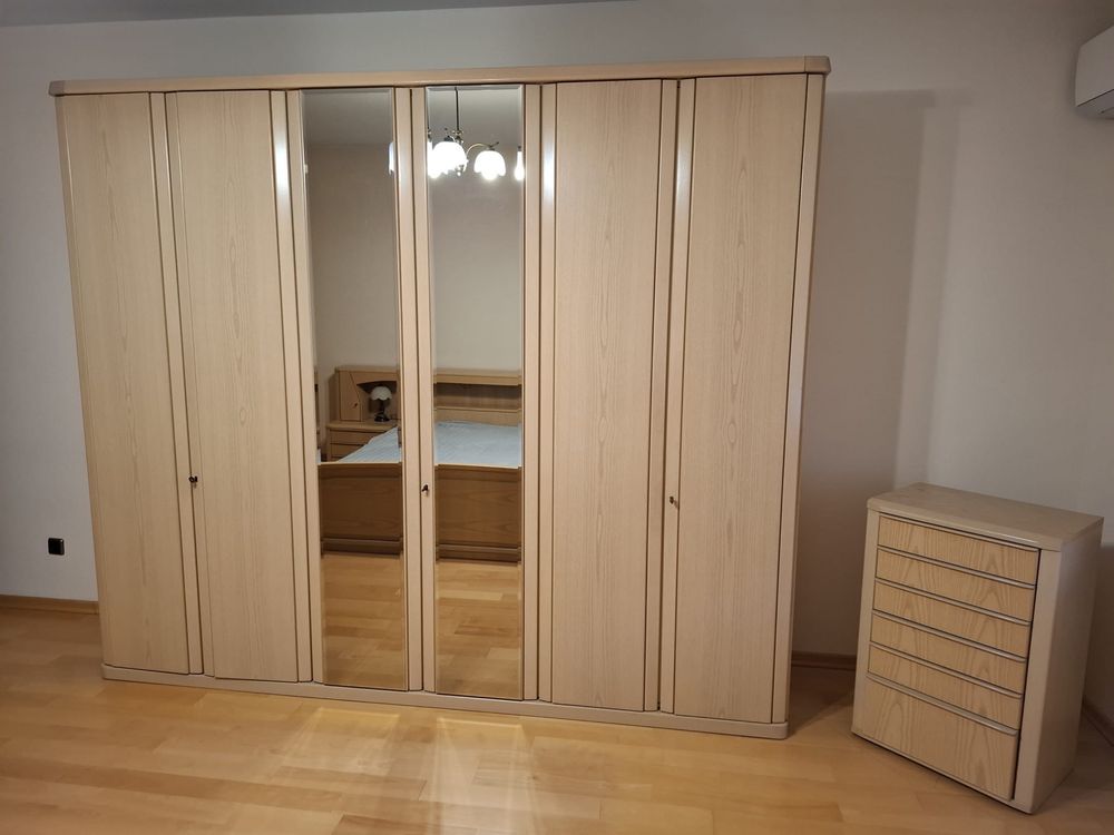 Zestawm mebli sypialnianych
