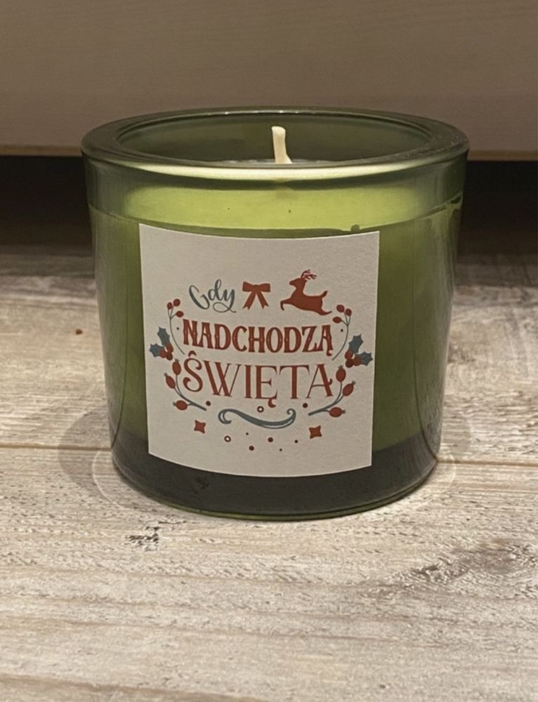 Świeczka Juli Żugaj „Gdy nadchodzą święta”