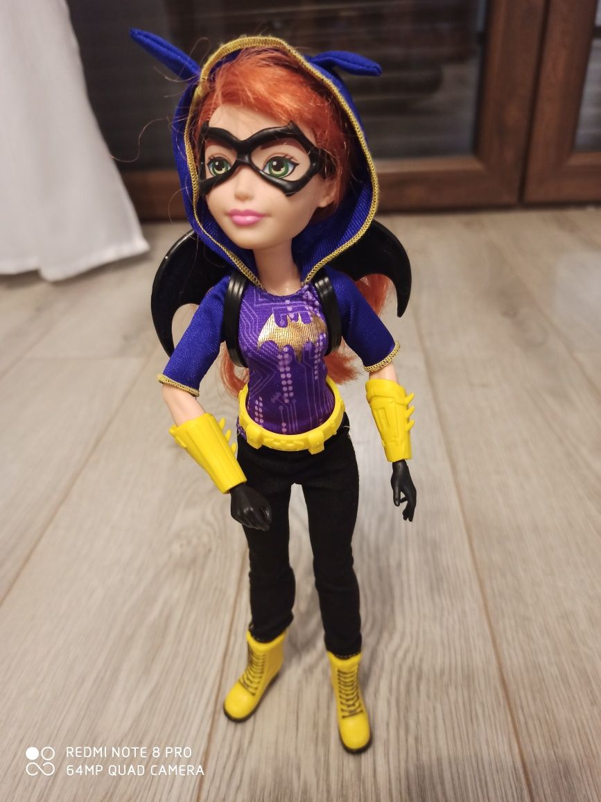 Lalka Batgirl z serii Super Hero Girls